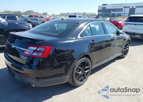 2018 Ford Taurus Limited z USA, uszkodzony, nr VIN 1FAHP2F85JG137960